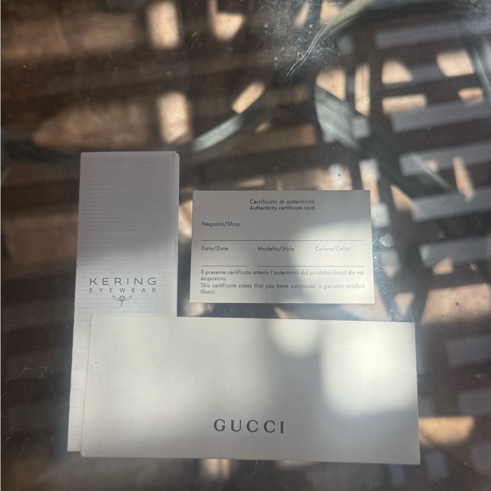 Gucci Oversized Square Sunglasses in Black - Picture 4 of 7